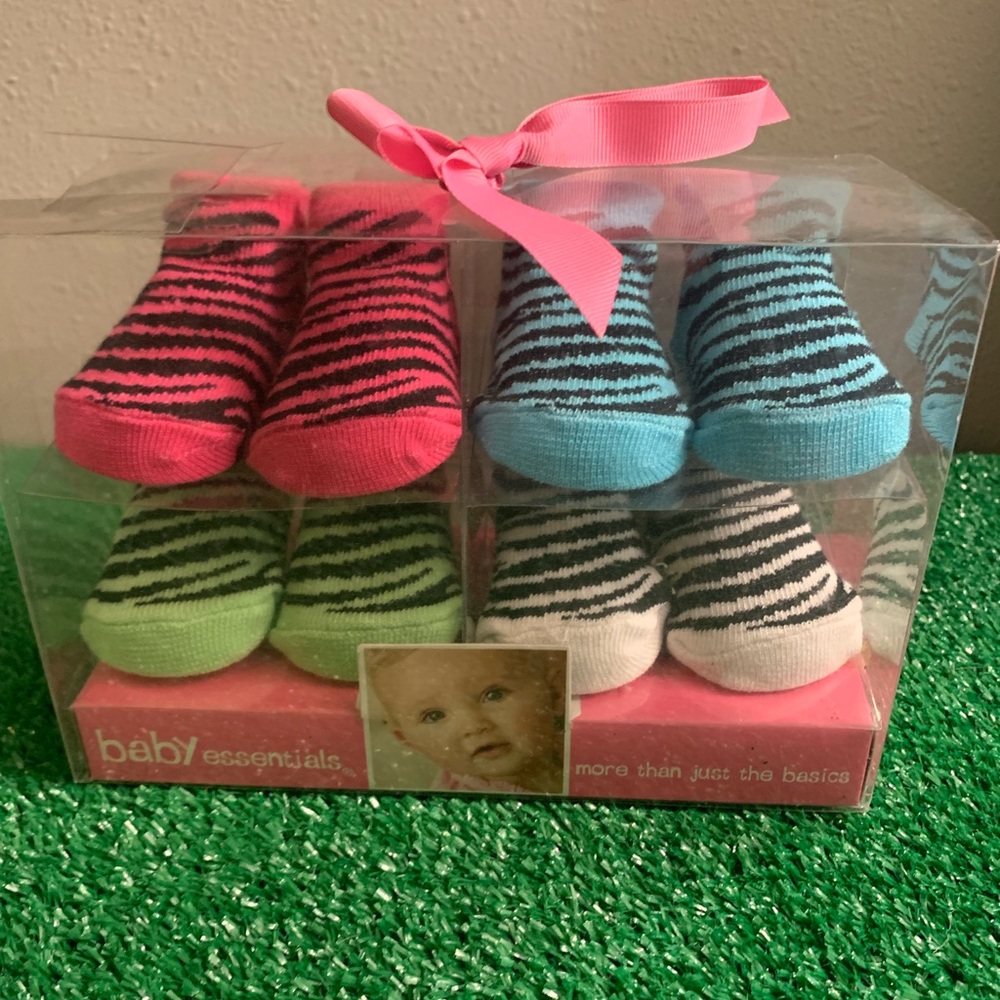 Baby essentials brand baby socks NWB 4 pairs